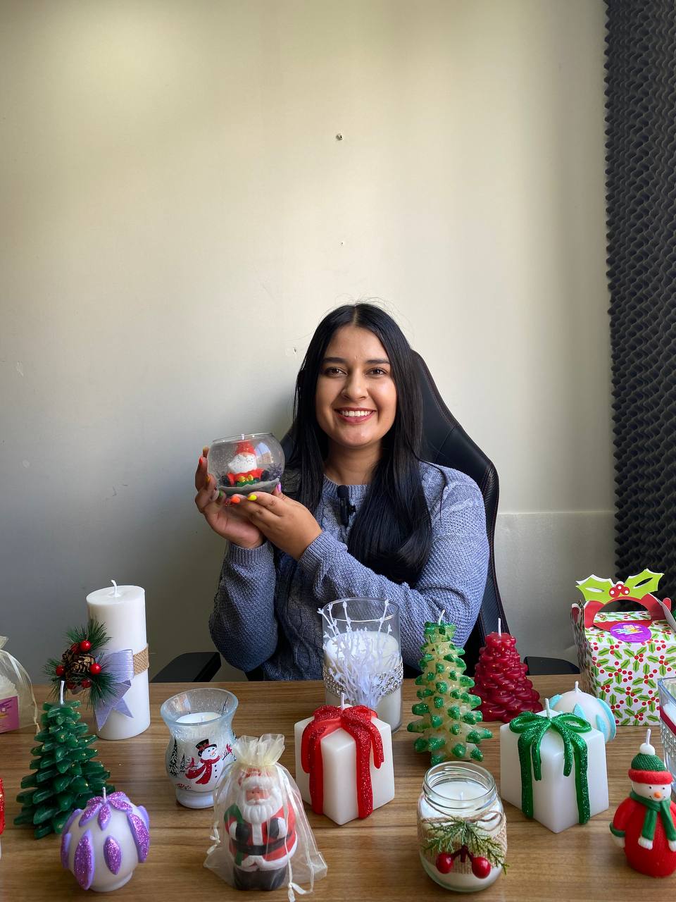 Vela bola de cristal con Papá Noel hecha en el curso